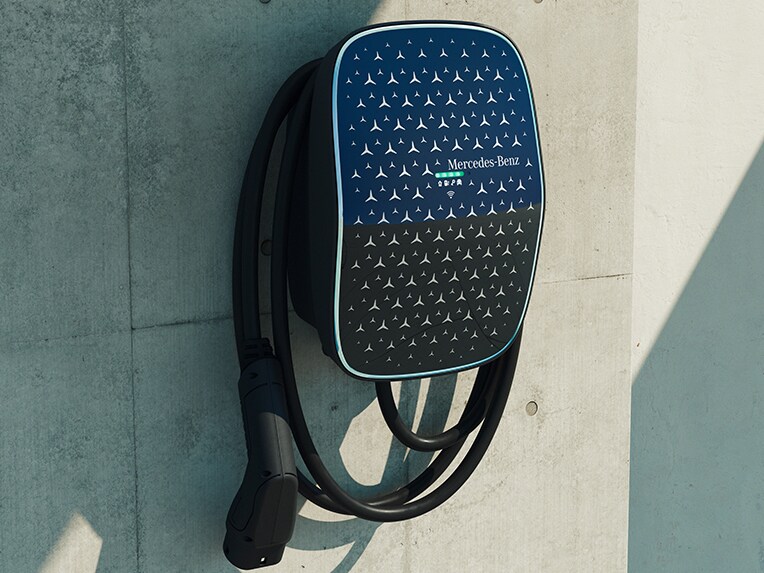 Carga en casa con la Mercedes-Benz Wallbox con la Clase G totalmente eléctrica de Mercedes-Benz.
