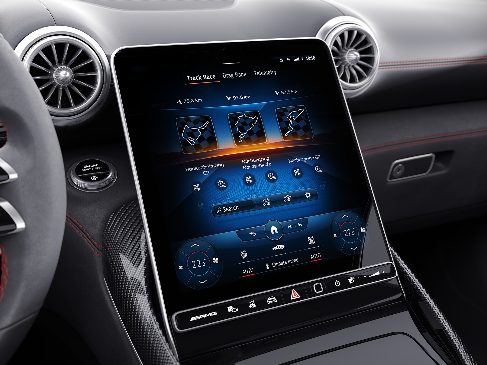 AMG TRACK PACE | Tecnología e innovación de AMG | Mercedes-AMG AMG TRACK PACE en el visualizador de medios de un vehículo Mercedes-AMG.