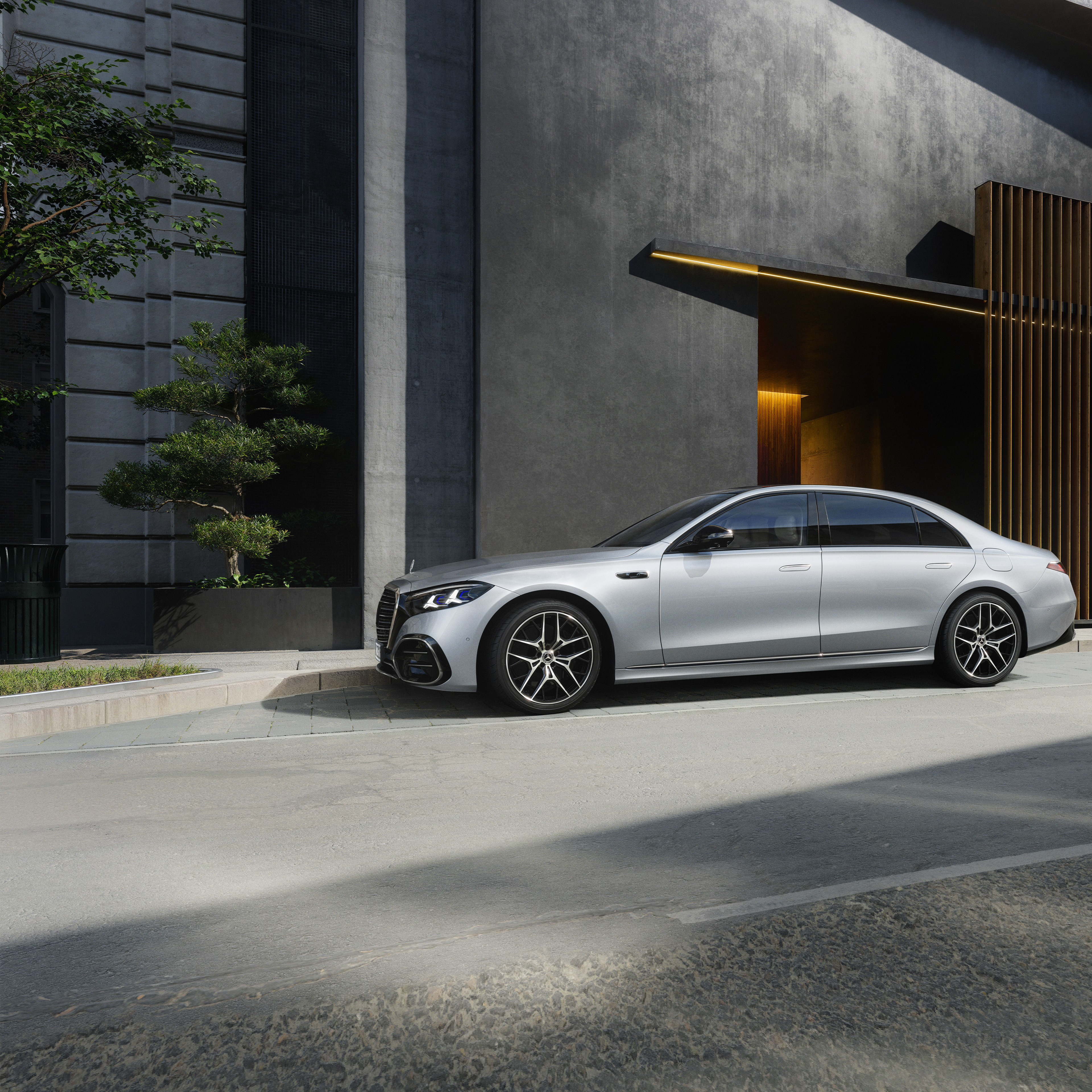 Clase S Berlina | Mercedes-Benz Vista lateral cercana del nuevo Clase S Berlina Largo de Mercedes-Benz.