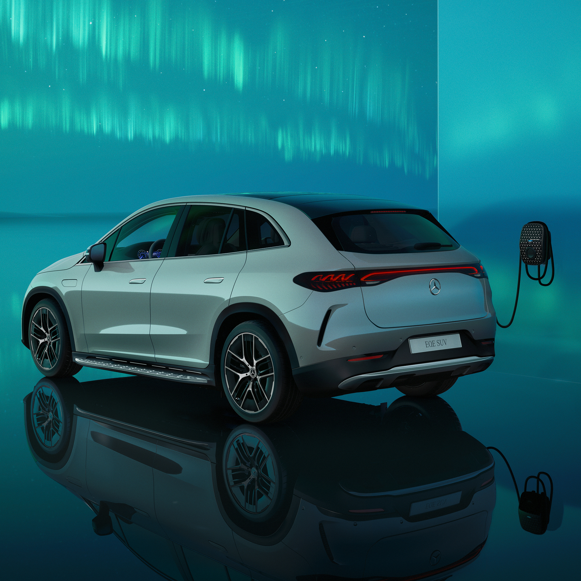 Carga | Coches eléctricos | Mercedes-Benz El coche eléctrico EQB cargándose en una Mercedes-Benz Wallbox.