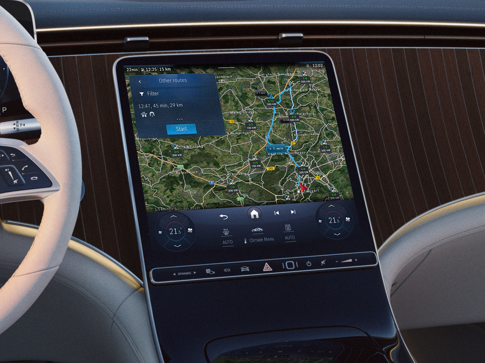 Navegación inteligente | Tecnología | Mercedes-Benz Navegación inteligente en el visualizador central de un Mercedes-Benz.