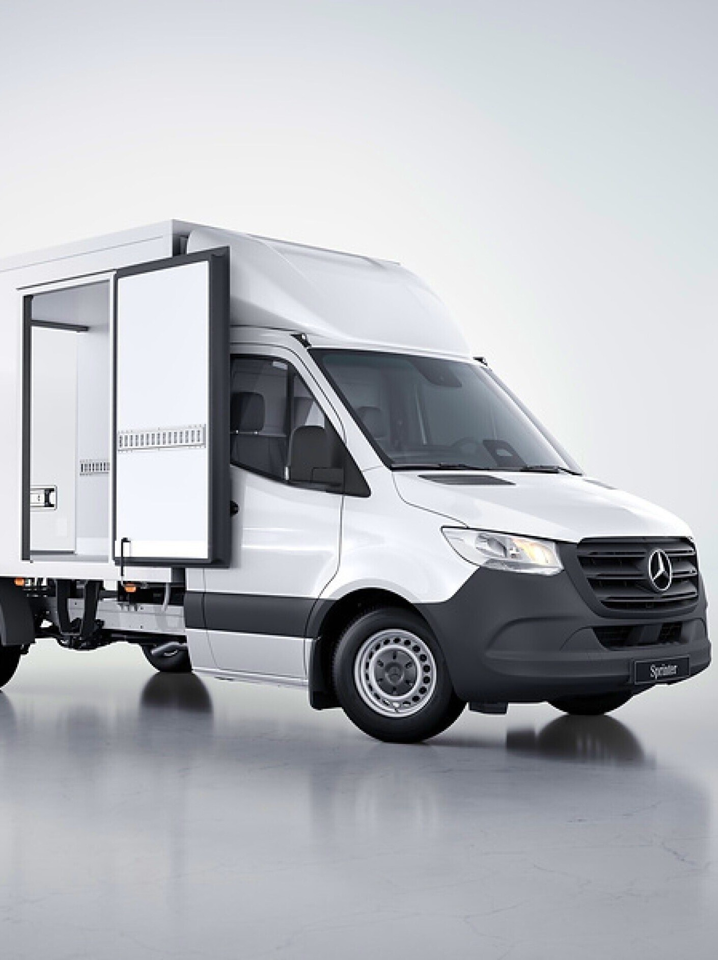 La Mercedes-Benz Sprinter Chasis Cabina con una solución industrial de VanSolution.