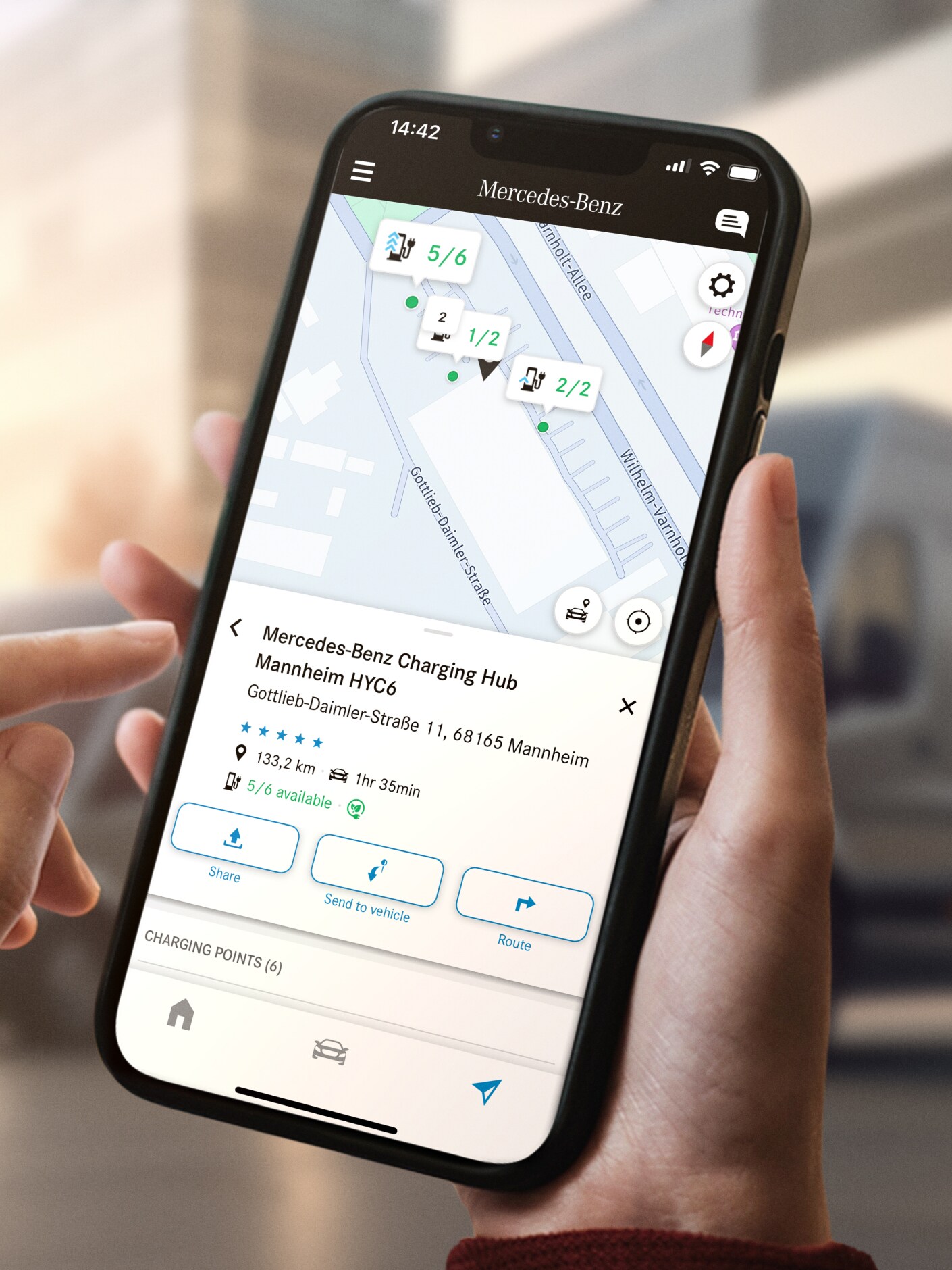 La función Mercedes me Charge en un smartphone.