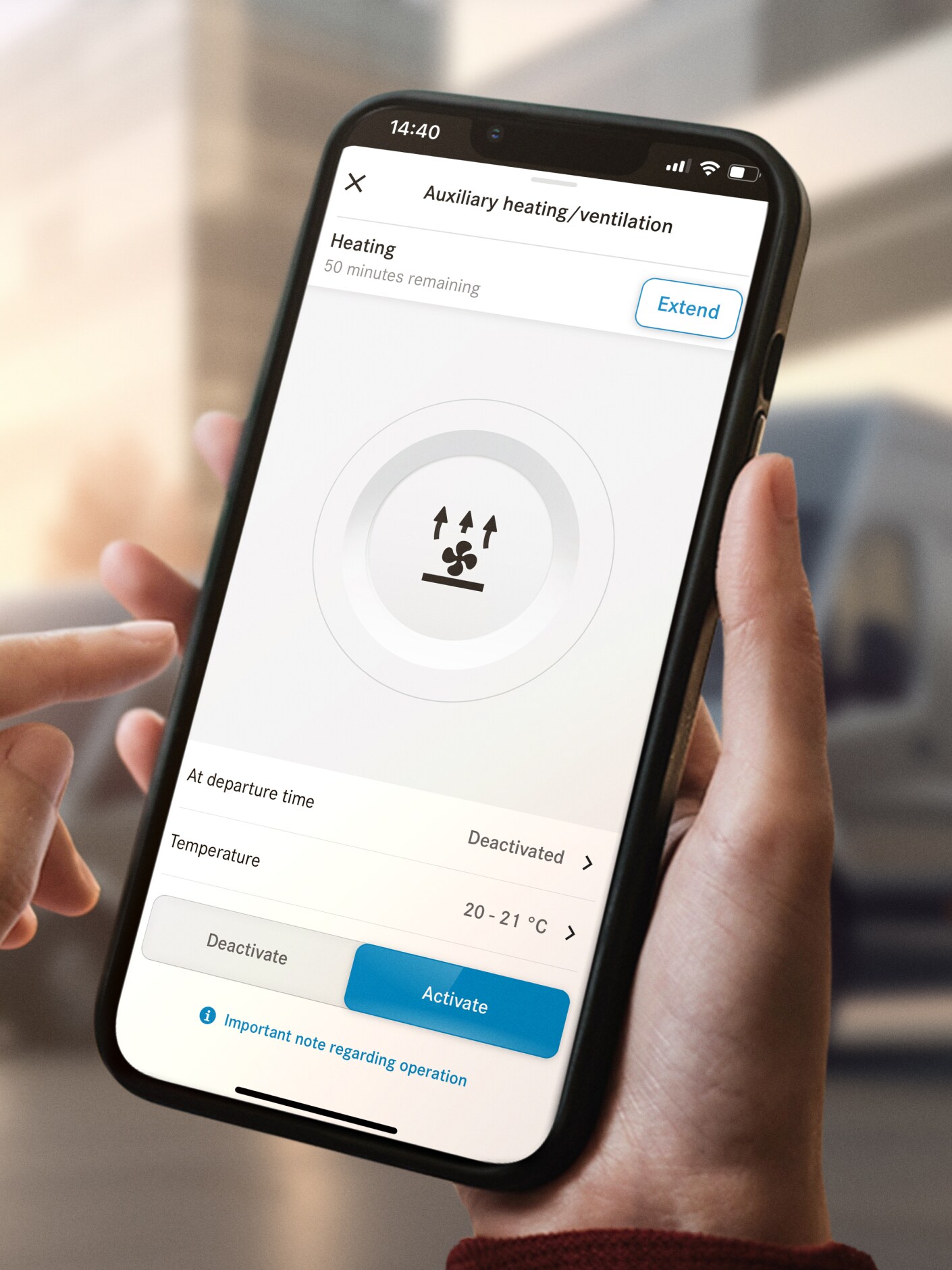 La función Calefacción/ventilación independiente de Mercedes-Benz en un smartphone.