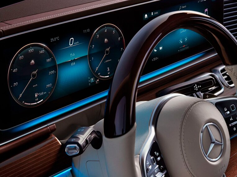 El modo de conducción “MAYBACH”, representado en una tableta.