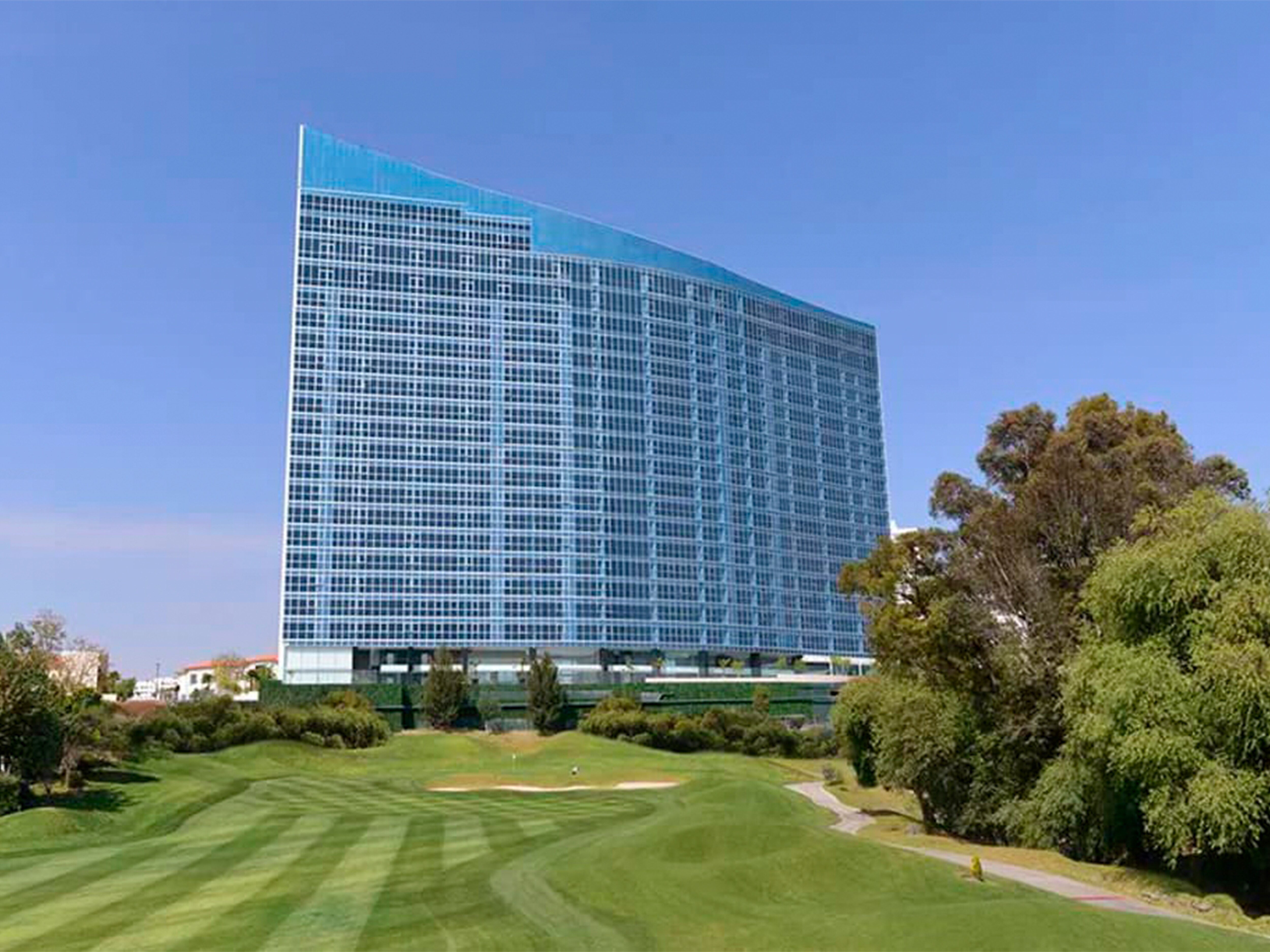 La Vista Country Club