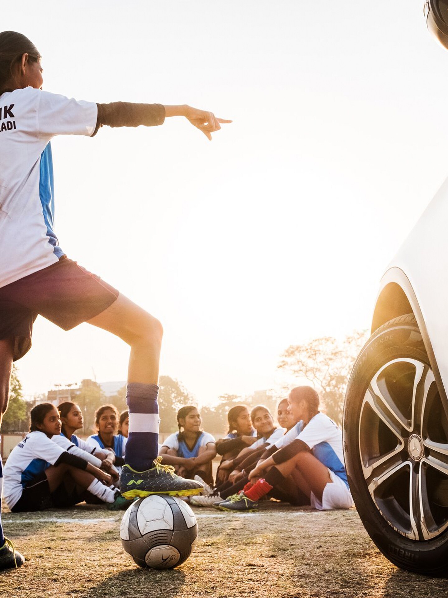 Alianza Mercedes-Benz con Laureus Sports for Good