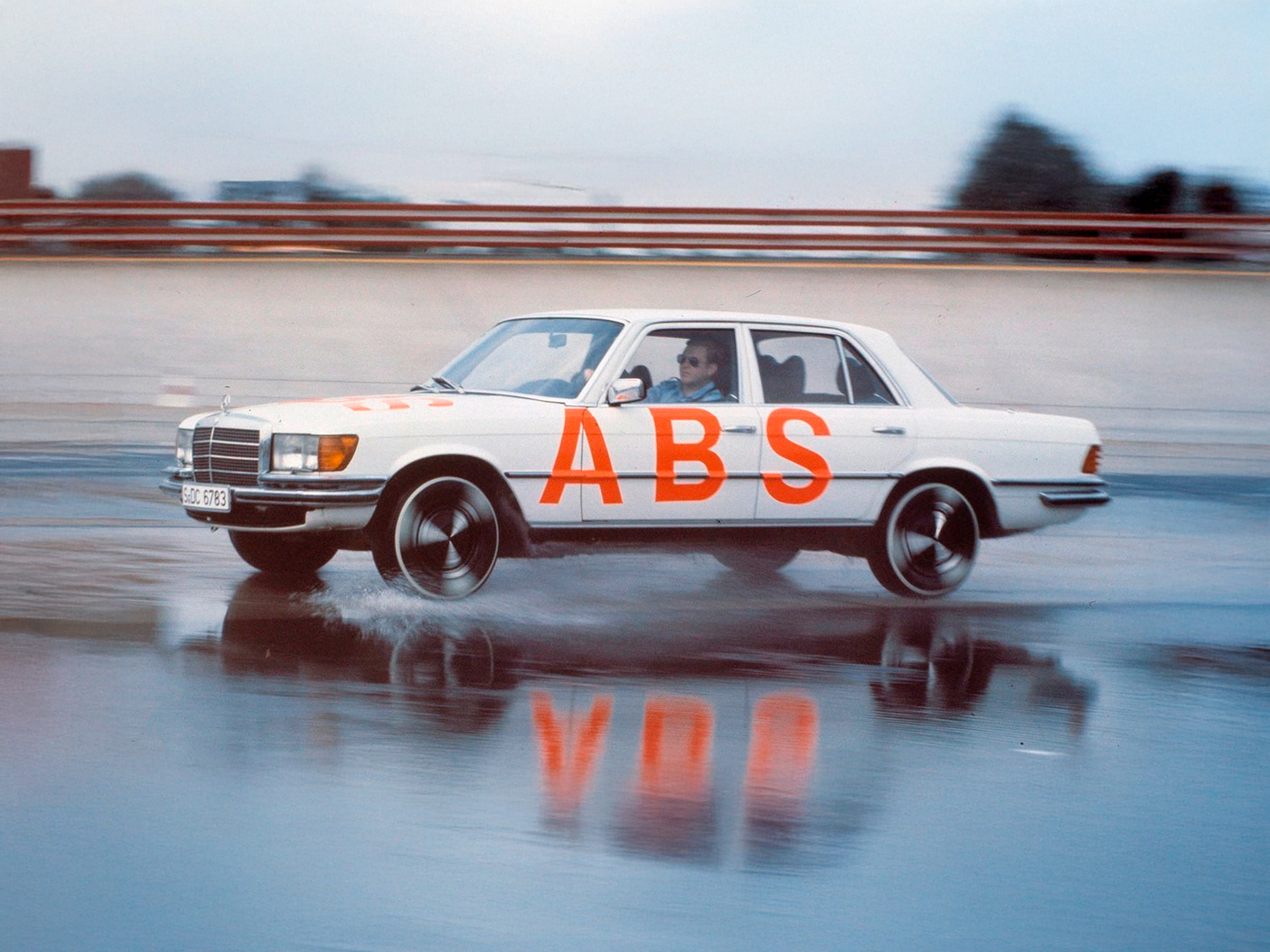 Seguridad – con la máxima atención Seguridad – con la máxima atención