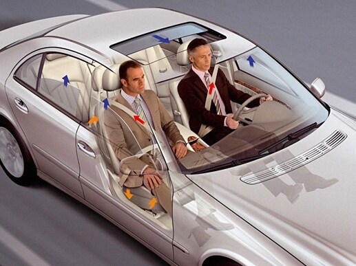 Mitigar las consecuencias de un accidente | PRE-SAFE®, 2002