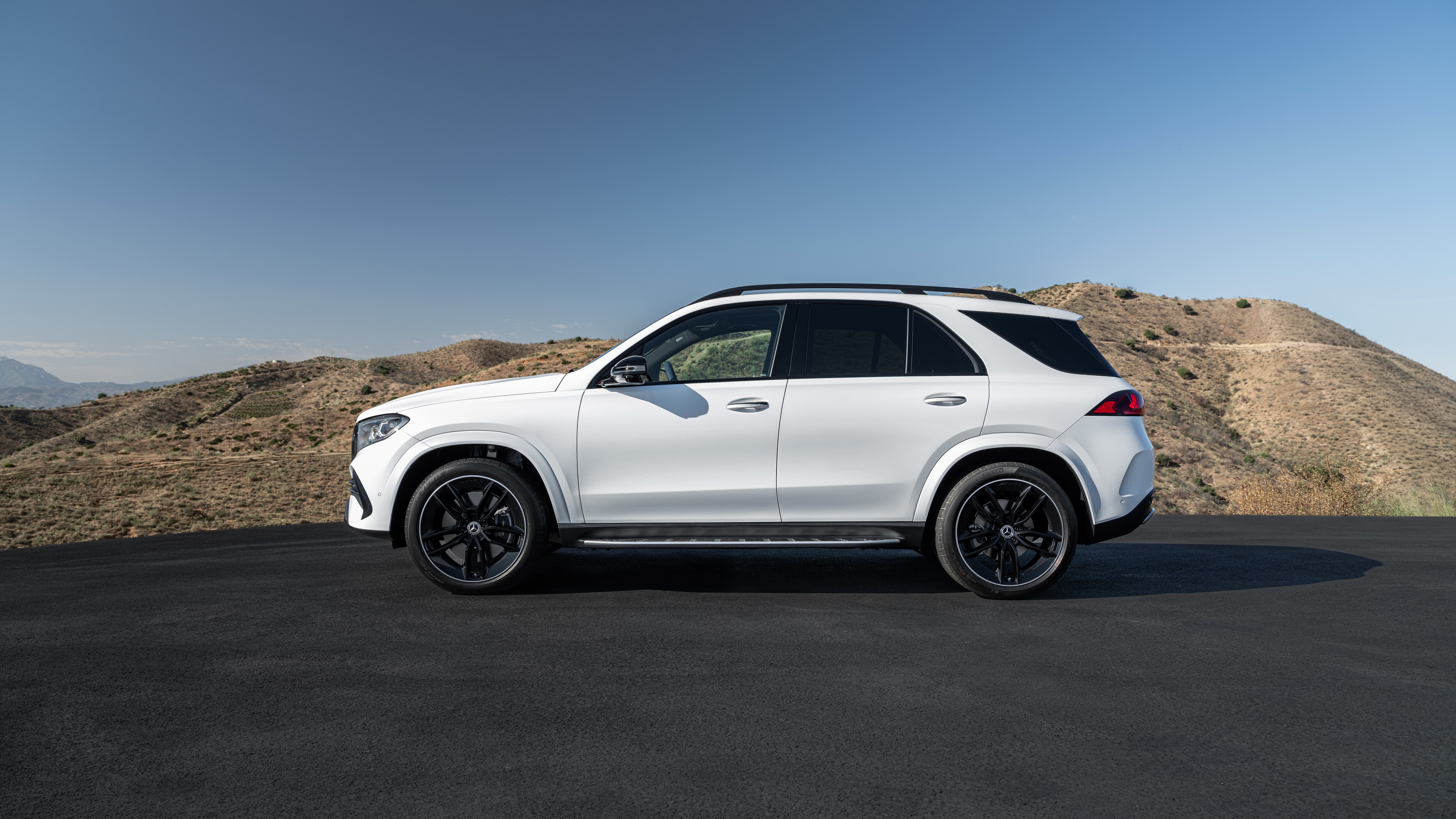 La nueva Mercedes-Benz GLE: la inteligencia moderna se une a un desempeño imponente