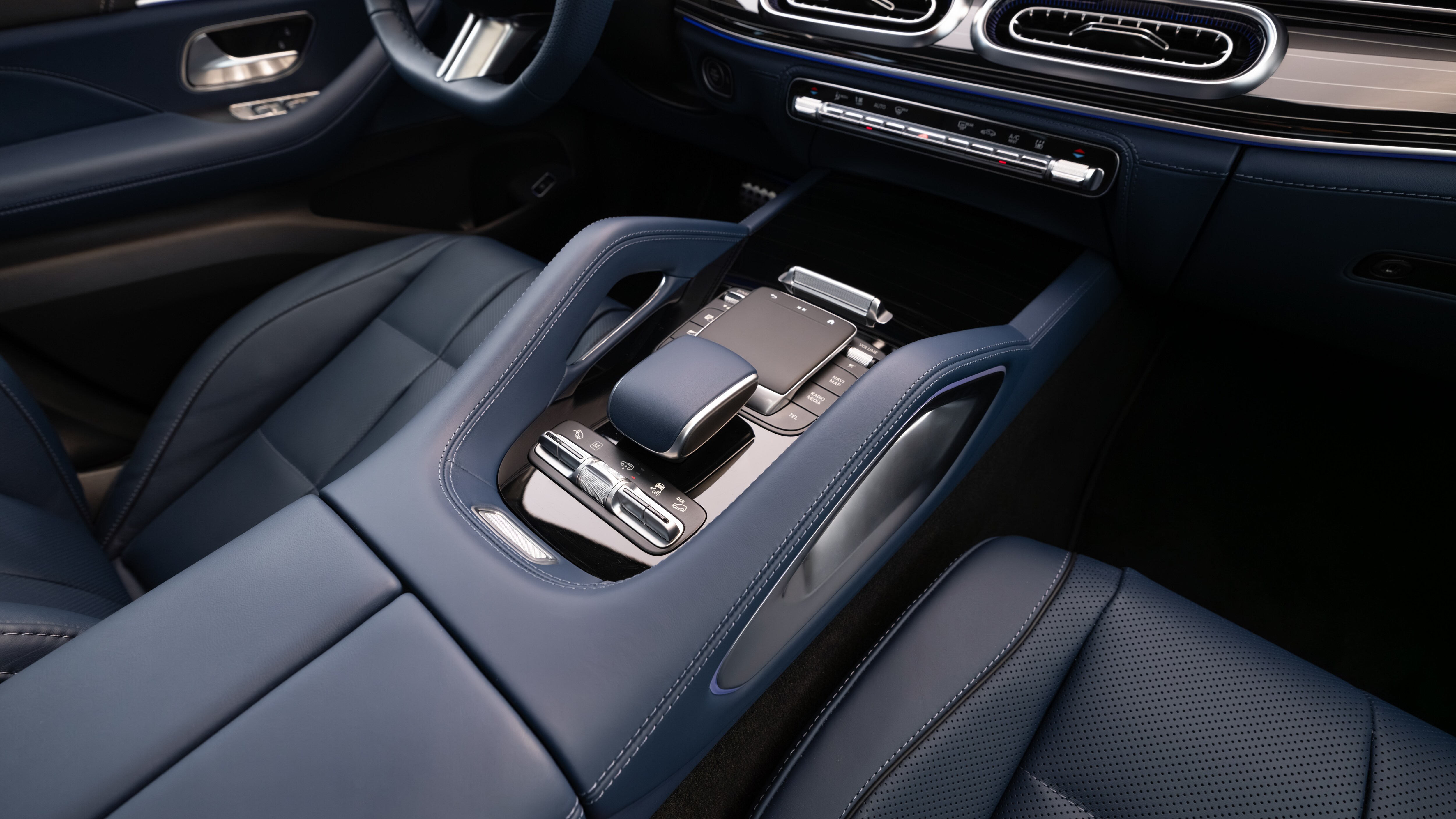 La nueva Mercedes-Benz GLE: la inteligencia moderna se une a un desempeño imponente