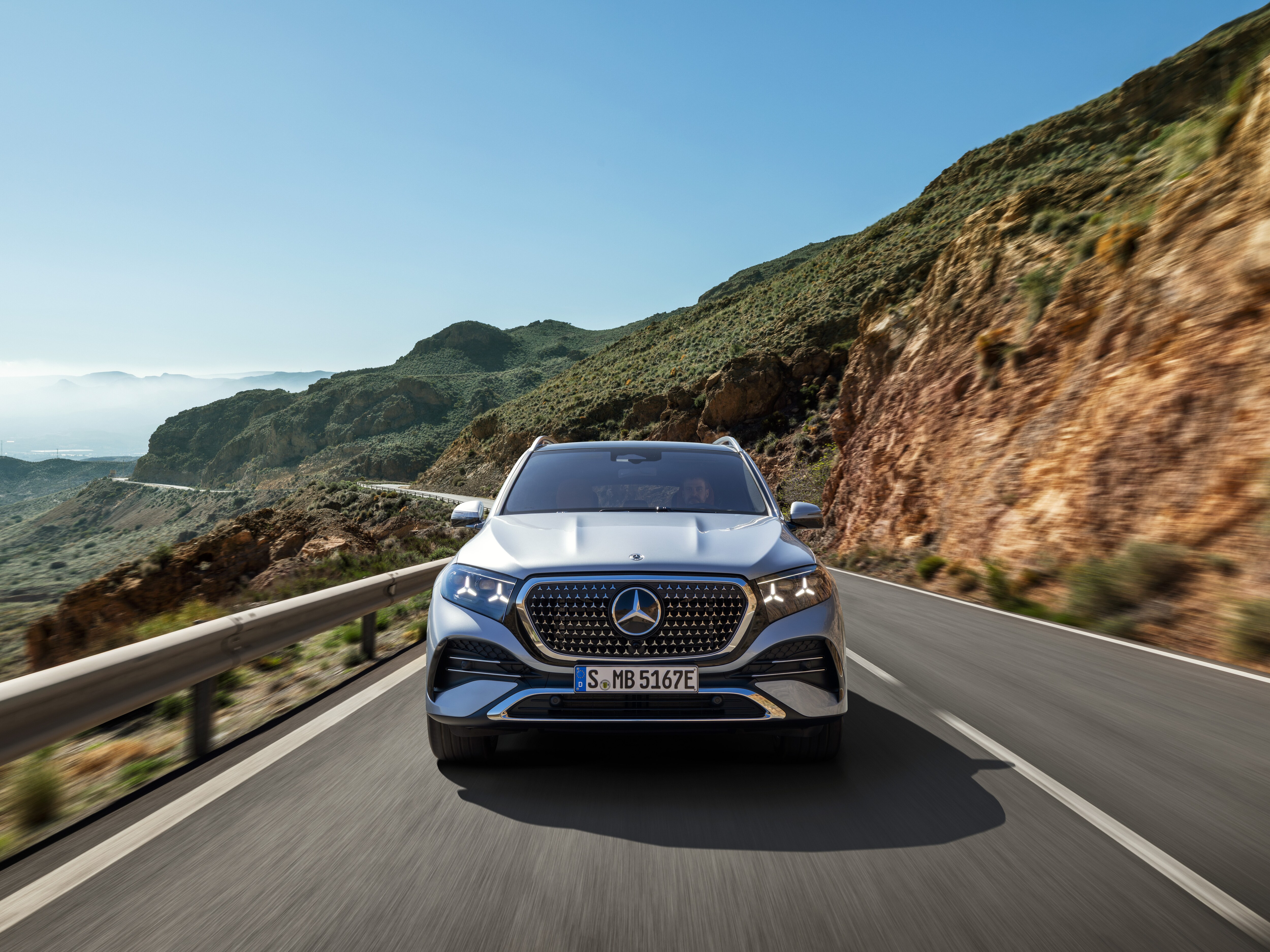 La nueva Mercedes-Benz GLE: la inteligencia moderna se une a un desempeño imponente