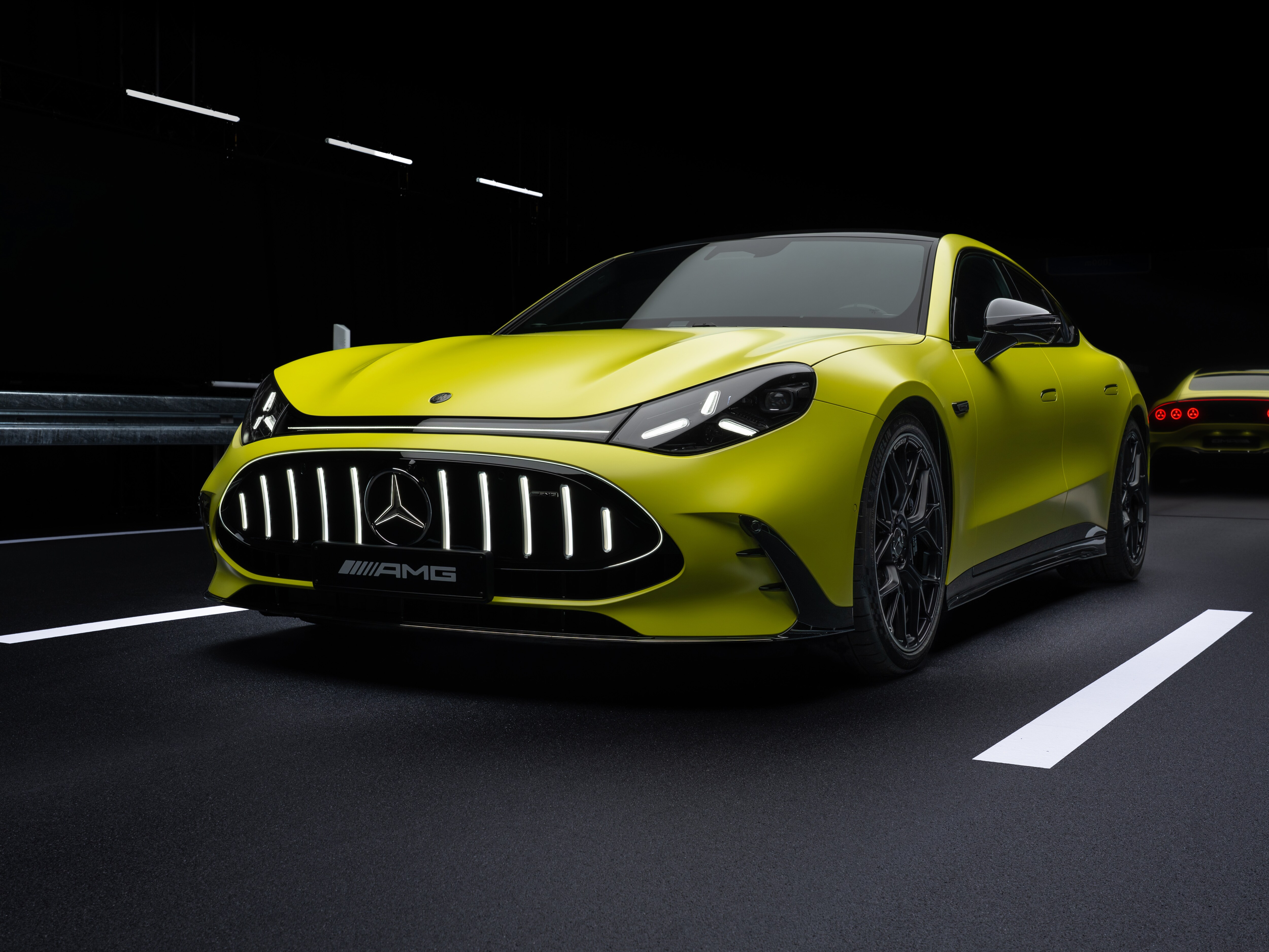 Frente del nuevo Mercedes-AMG GT 4-Door Coupé en Mercedes-Benz México