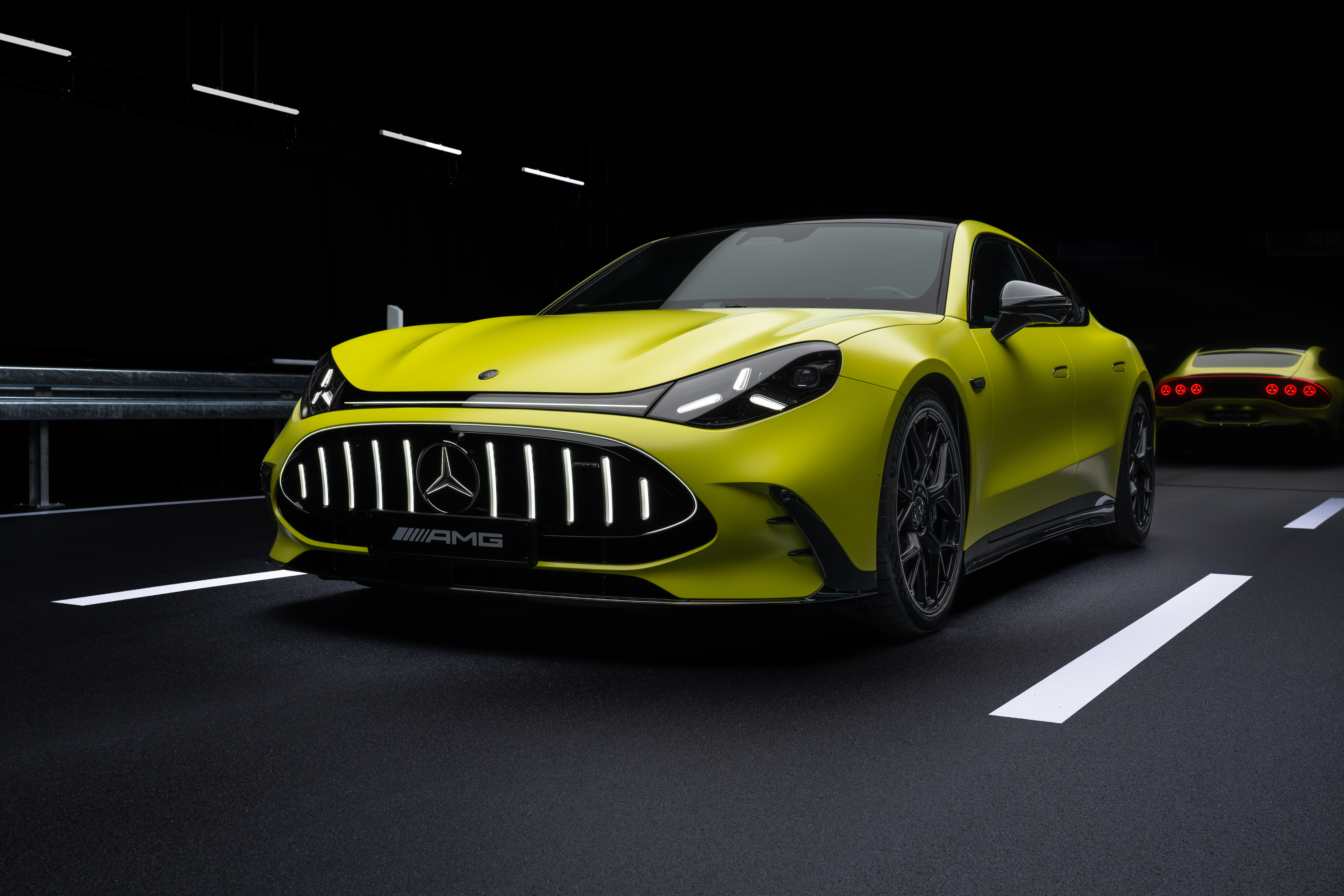 Frente del nuevo Mercedes-AMG GT 4-Door Coupé en Mercedes-Benz México