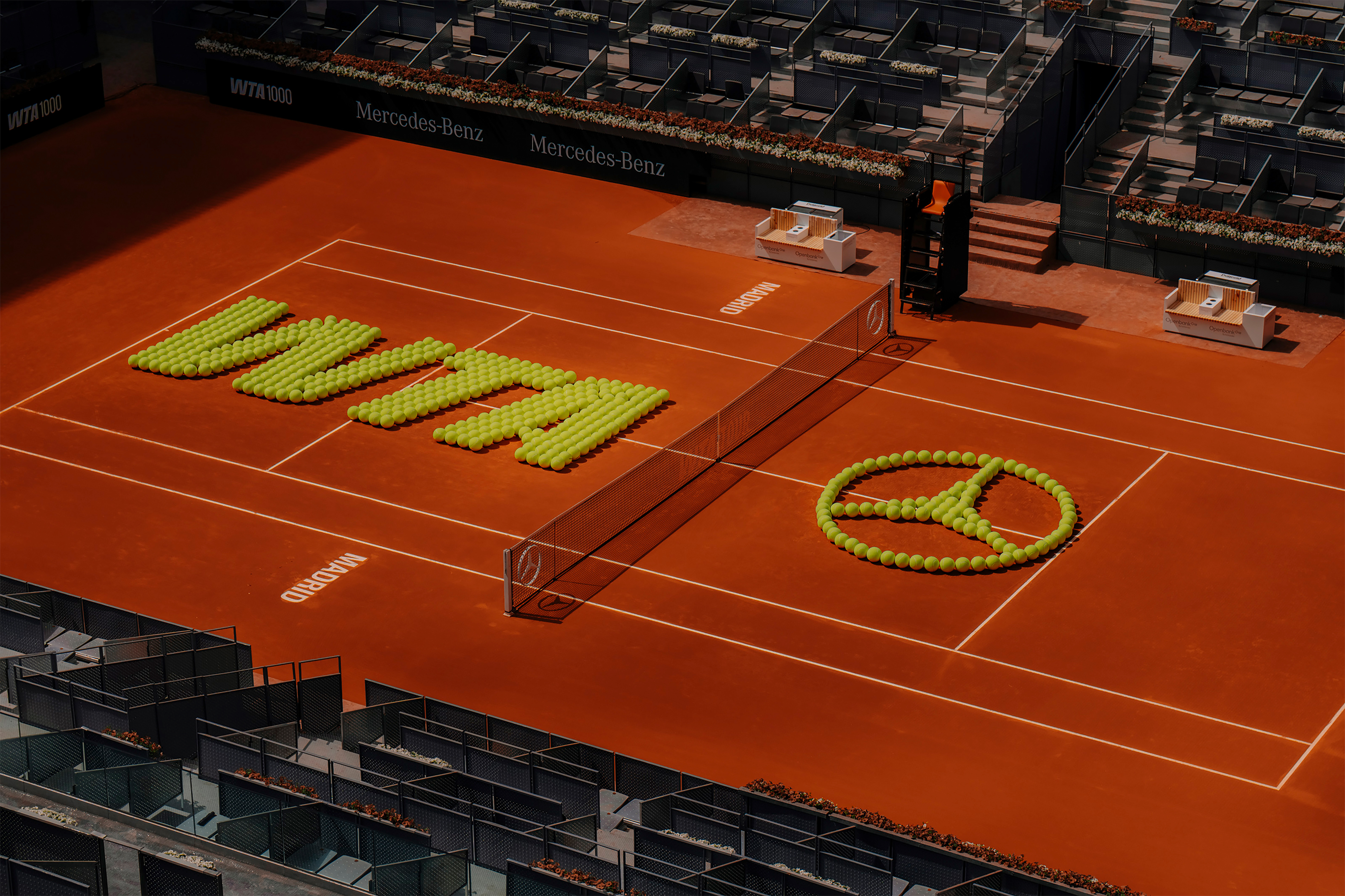 Mercedes-Benz transforma la cancha central del Mutua Madrid Open con poderosa expresión de marca Mercedes-Benz transforma la cancha central del Mutua Madrid Open con poderosa expresión de marca