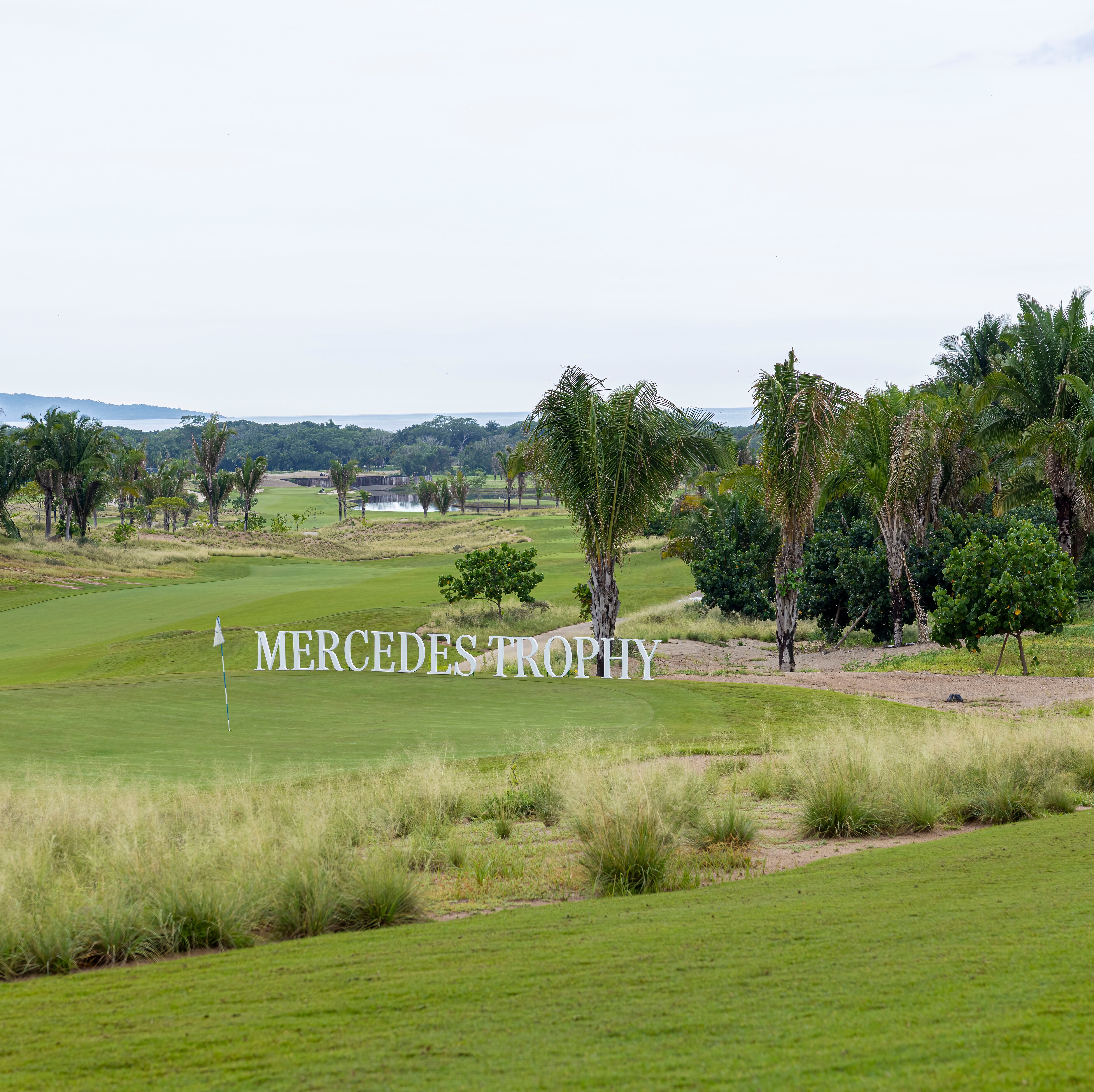 Mercedes-Benz celebró con éxito la Final Regional de la 23ª edición de MercedesTrophy en el campo de golf Nauka, en Nayarit.