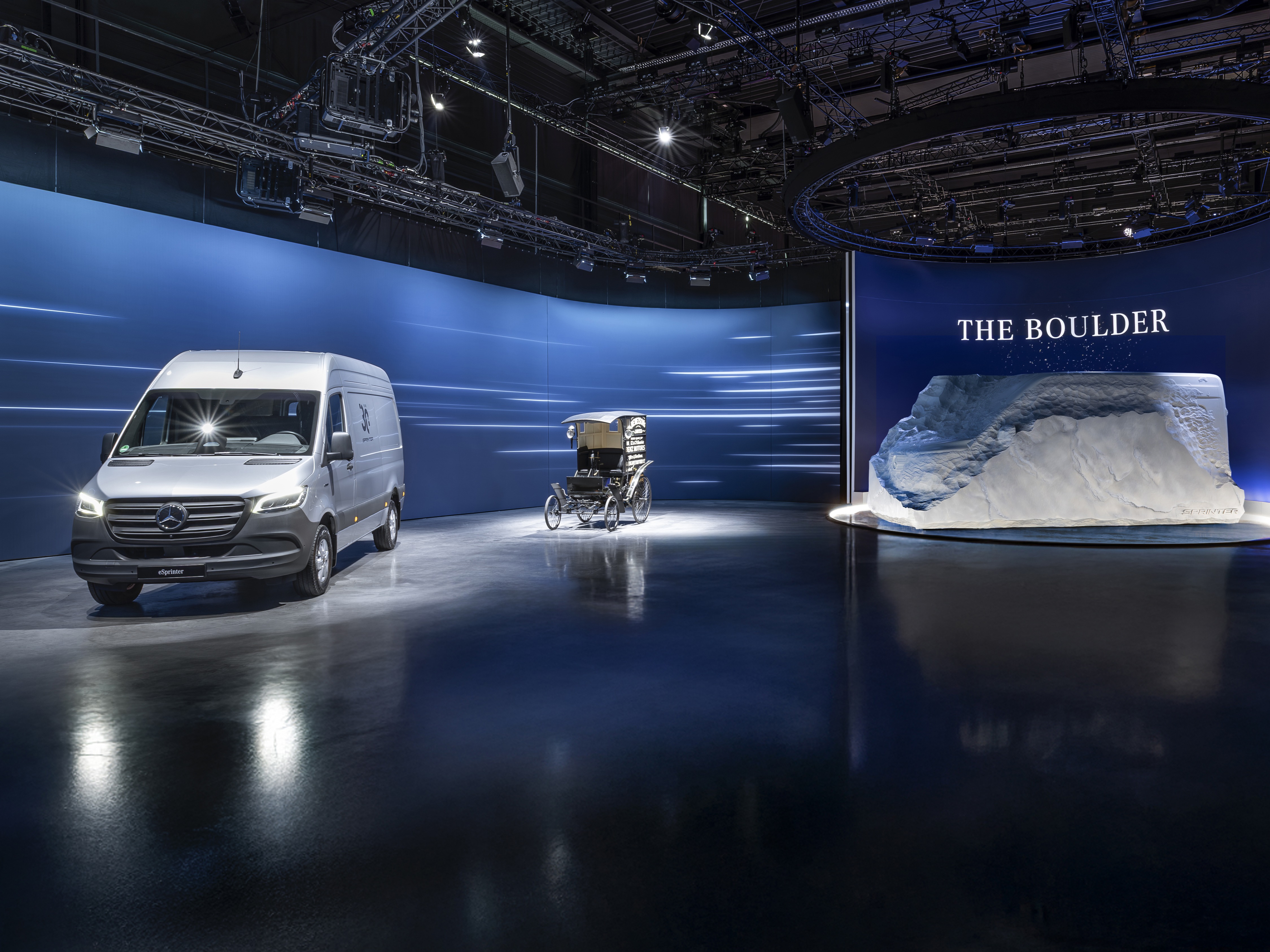 Mercedes-Benz Vanes reinventa una vez más el transporte, adaptándose a la diversidad de los clientes comerciales Mercedes-Benz Vanes reinventa una vez más el transporte, adaptándose a la diversidad de los clientes comerciales