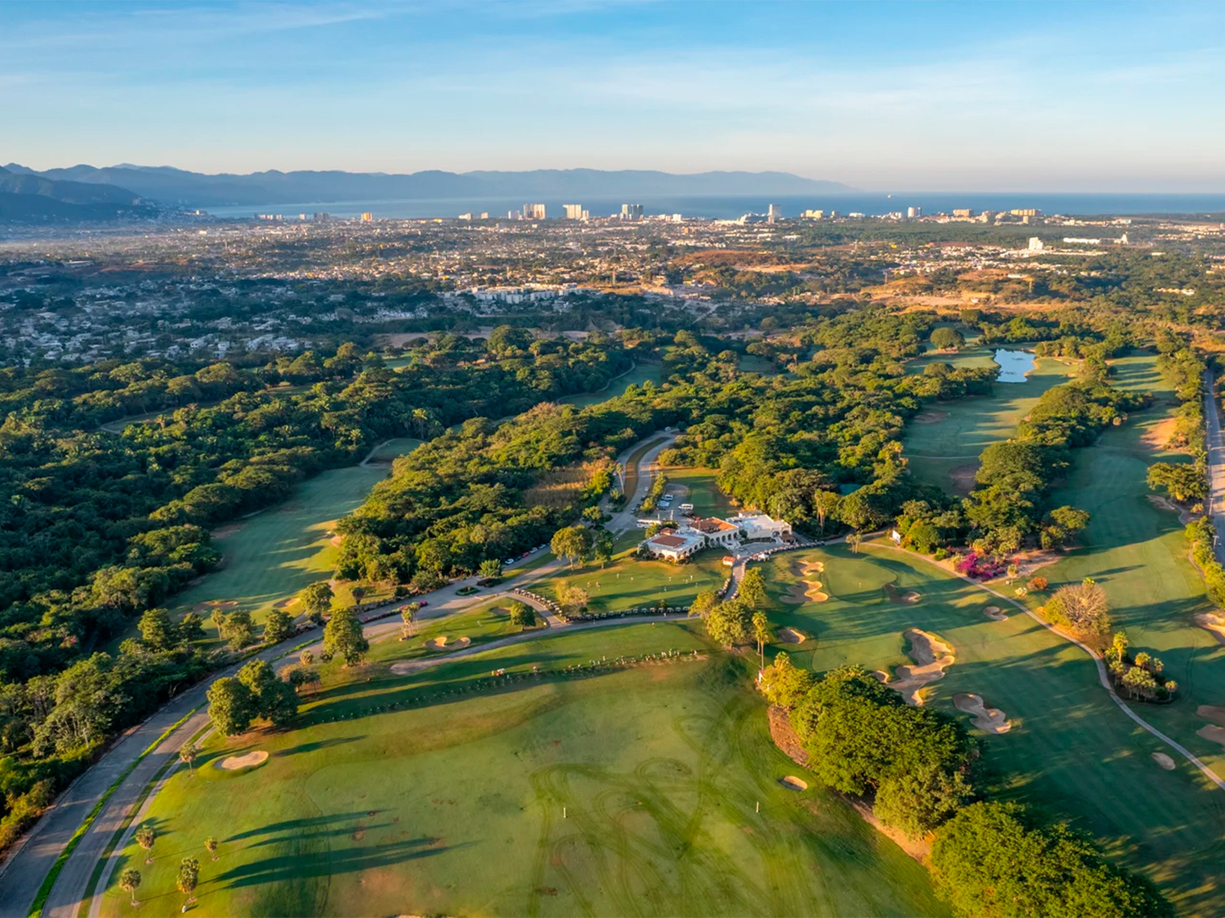 La Vista Country Club