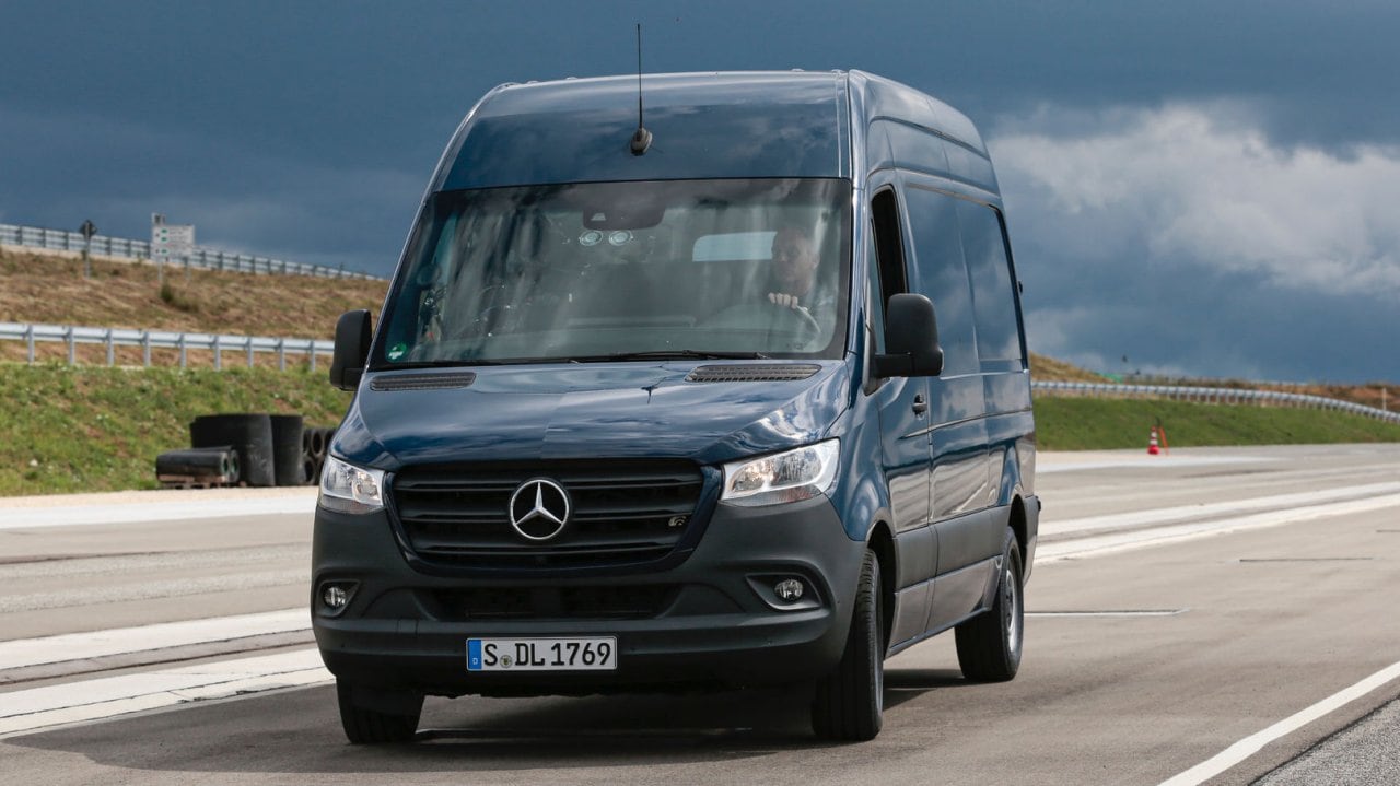 Mercedes b van online